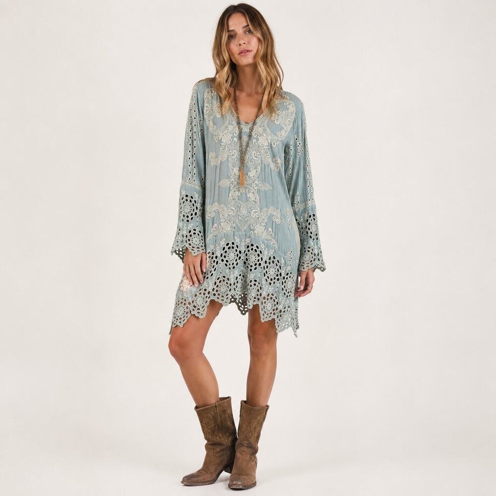 Johnny Was Embroidered tunic top Sage Eyelet boho size Small